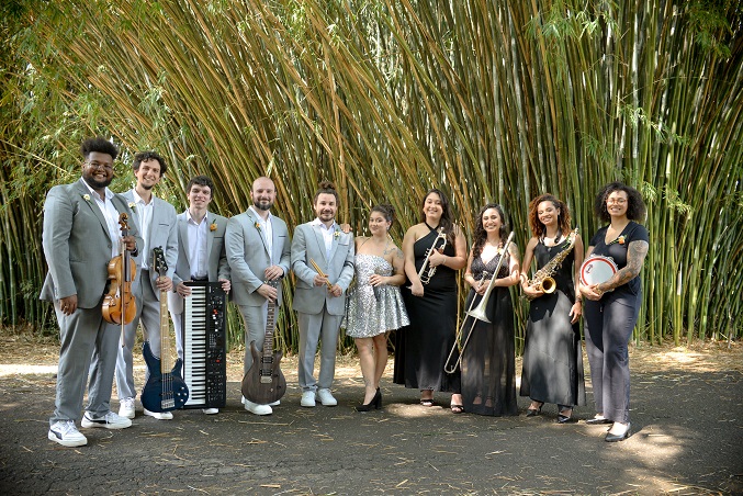 Banda Flor PRESTO em apresentação musical