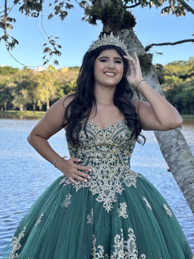 Debutante em festa de 15 anos com grupo musical ao vivo no Rio Grande do Sul