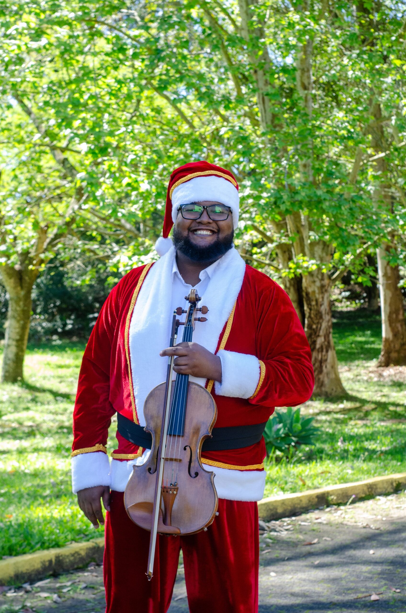 Vinícius Reis, Papai Noel da Trupe de Natal, com viola e voz
